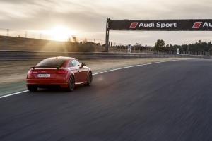 Audi TT RS Coupe 2016 года  (WW)
